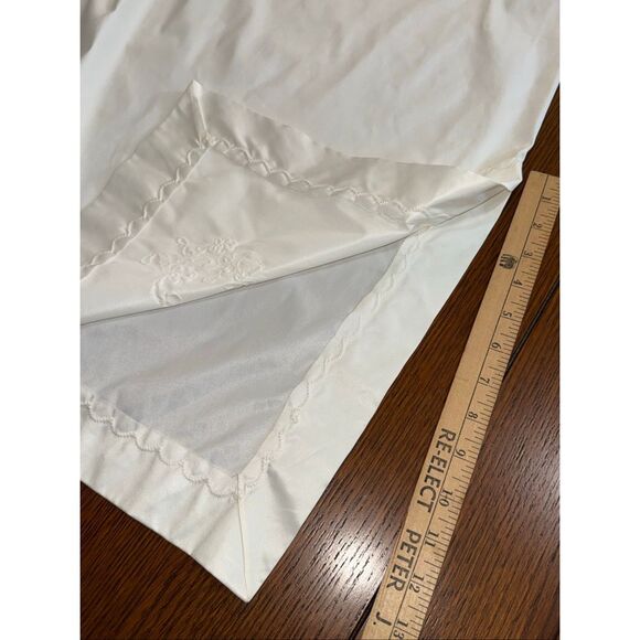 Vintage Vanity Fair White Nylon Half Slip Skirt – Embroidered Hem, Side Slit, Si - Picture 13 of 16